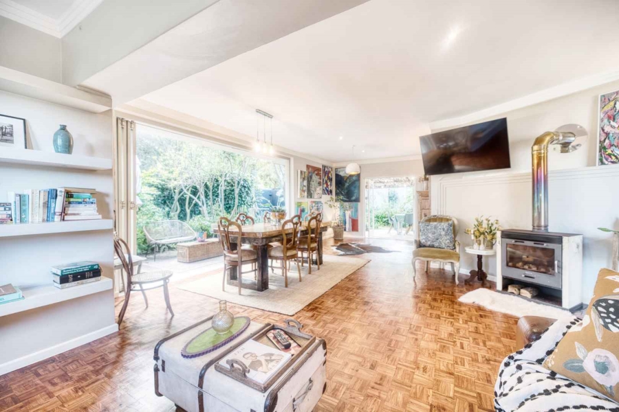 6 Bedroom Property for Sale in Northcliff Western Cape